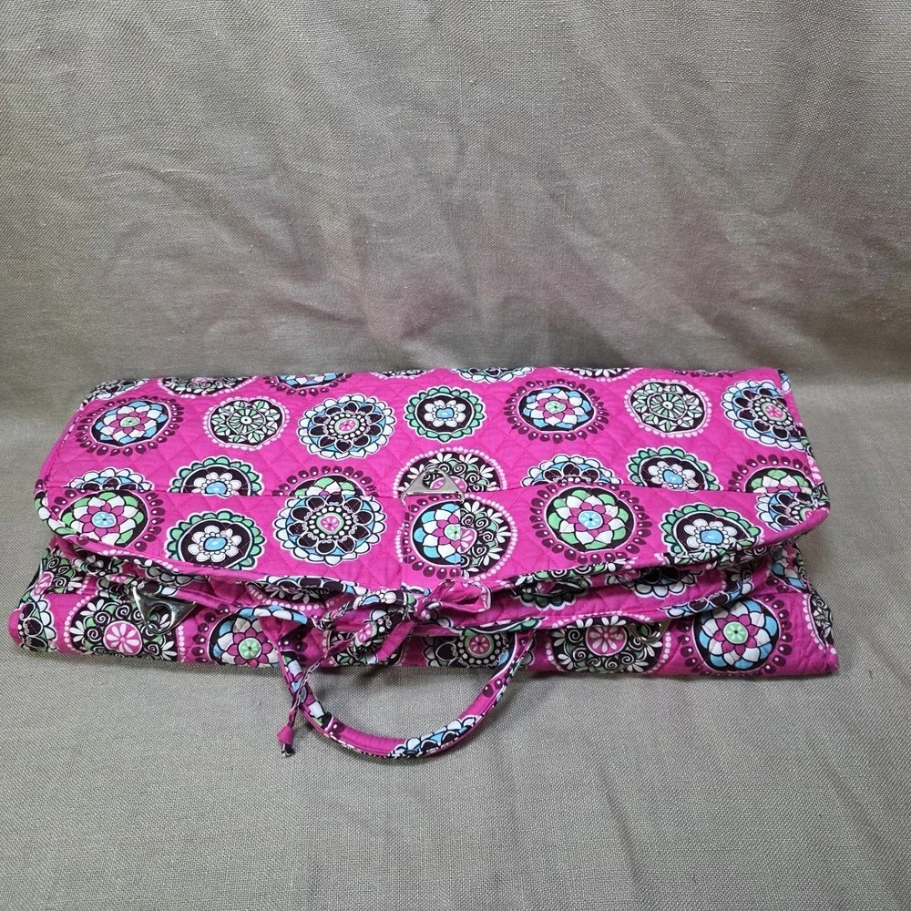 NEW Vera Bradley Cupcake Pink Garment Bag w/Geometric Floral Pattern New w/o Tag